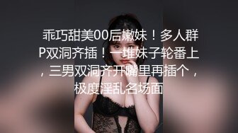 在家里和老婆玩耍