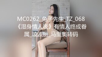  腰细好身材耐操美女和炮友激情啪啪，特写深喉交毛毛浓密，抬起双腿后入大力猛操