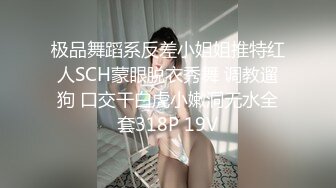 后入娇小身材小老婆撸点多多