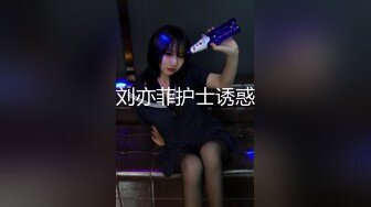 拼命压抑声音不让人发现的巨乳人妻精油按摩 2