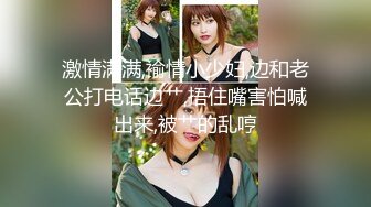 抖音巨乳网红李雅晚上寂寞难耐小区附近溜达搭讪18岁楞青小伙把他带回家玩弄，满足她的兽欲