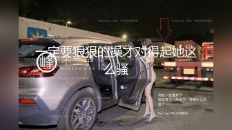 【近日下海颜值女神】极度风骚，刚走大姨妈腰爽一下，蓝色假屌猛插骚穴，太舒服白浆流出，翘起屁股后入一脸享受